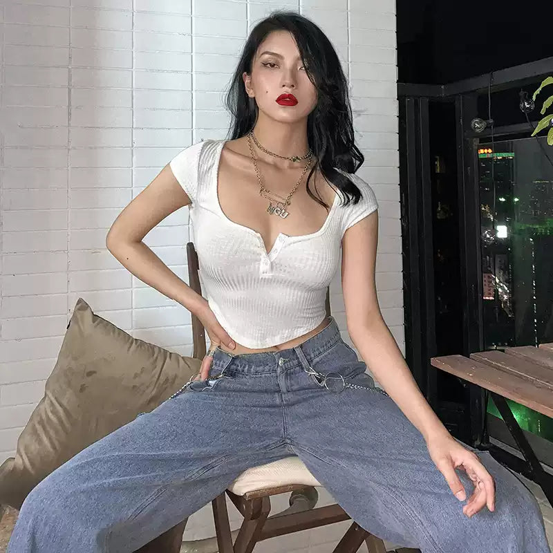 Trendy Asymmetrical Cropped Tee – The Ultimate Aesthetic Streetwear